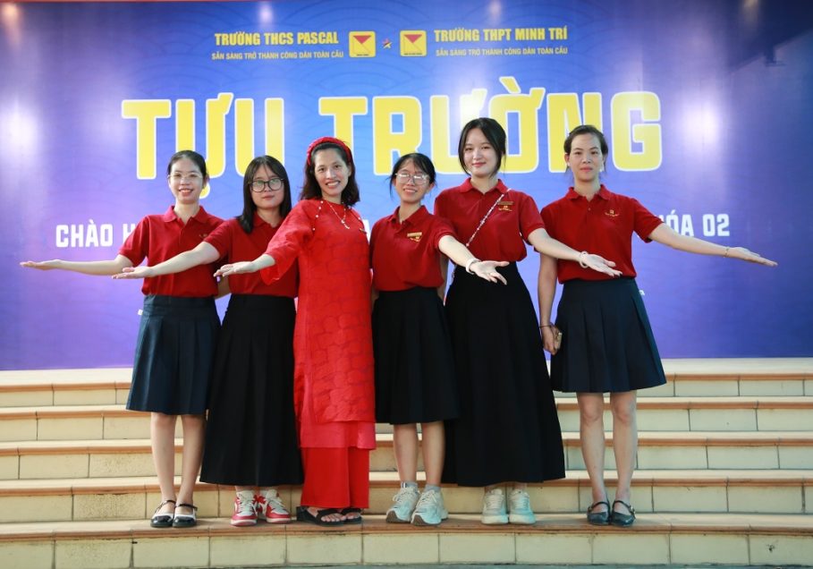 Đội ngũ Ban lãnh đạo và giáo viên giảng dạy năm học 2025 – 2026