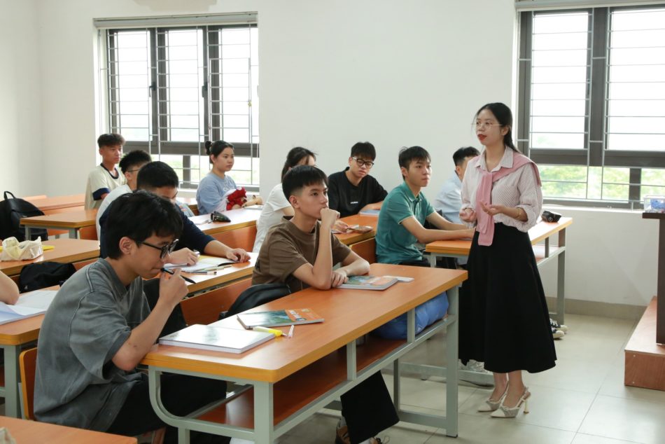 MTers K2 khởi động tuần học tựu trường 2025