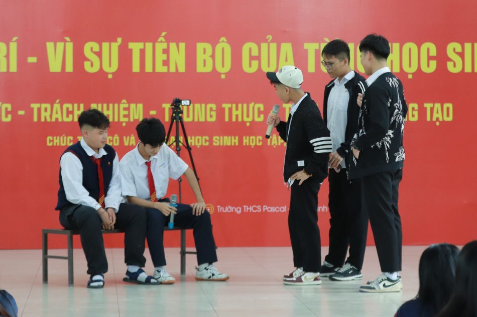 📹SINH HOẠT THEO CHỦ ĐỀ “TRƯỞNG THÀNH CÓ CẦN KHÓI VÀ MEN?” – LỚP 11B